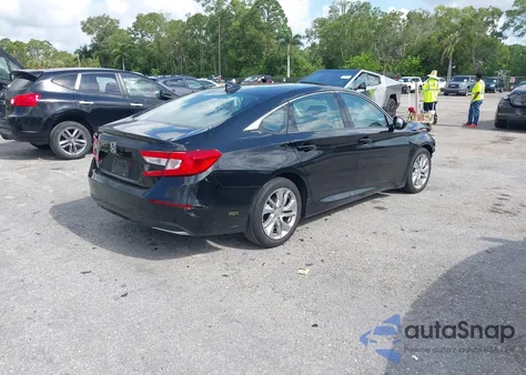 2018 Honda Accord Lx z USA, uszkodzony, nr VIN 1HGCV1F10JA088811